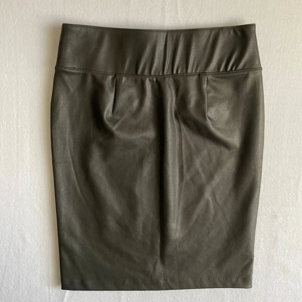D. Jeans‎ Olive Green Faux Leather Pencil Skirt, Women's Size 4, Zippers